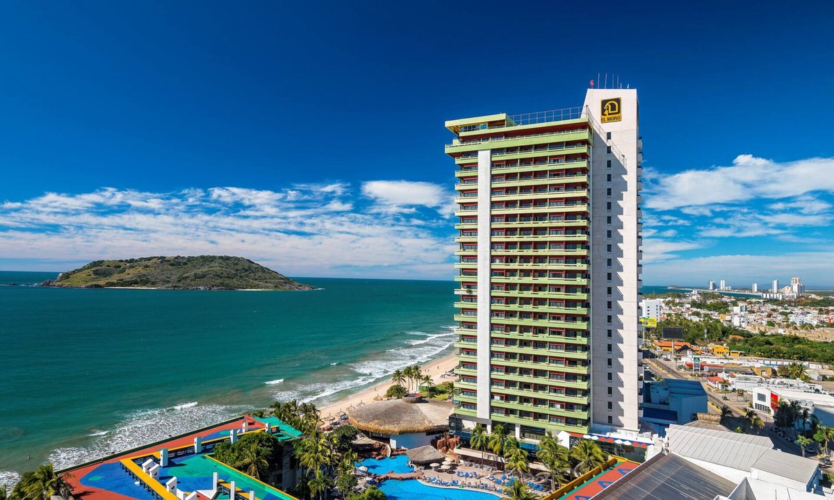 Zona Dorada Resort | El Cid El Moro - Luxury Suite in Mazatlán - optional all-inclusive