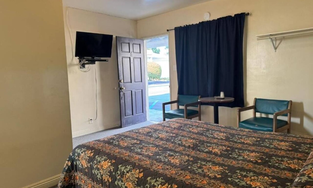 East Pasadena Hotel | El Rancho Motel - Pasadena