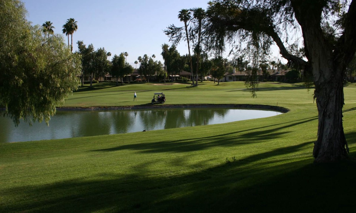 Palm Desert Condo | Elegant Monterey Country Club Living At Its Finest! 2 bed/2 bath
