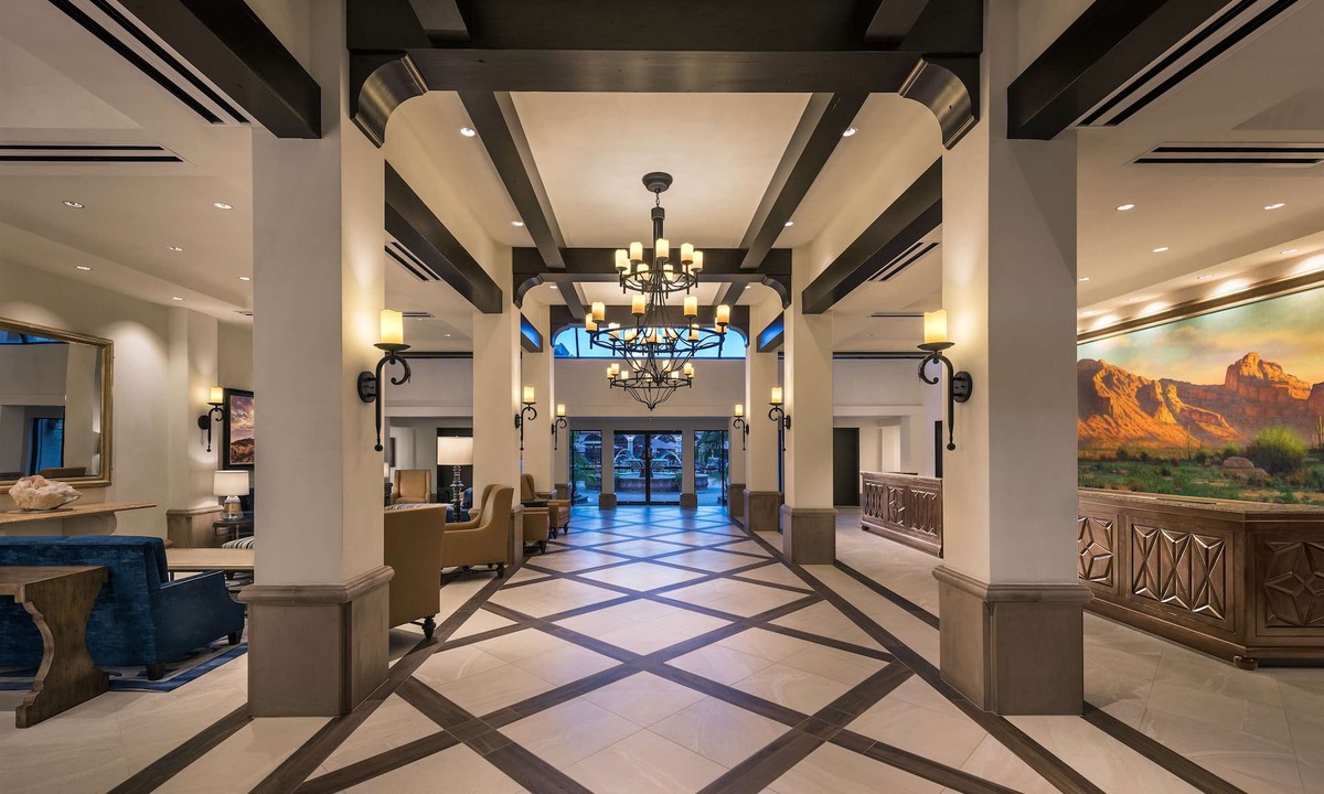 South Scottsdale Resort | Embassy Suites by Hilton Scottsdale Resort