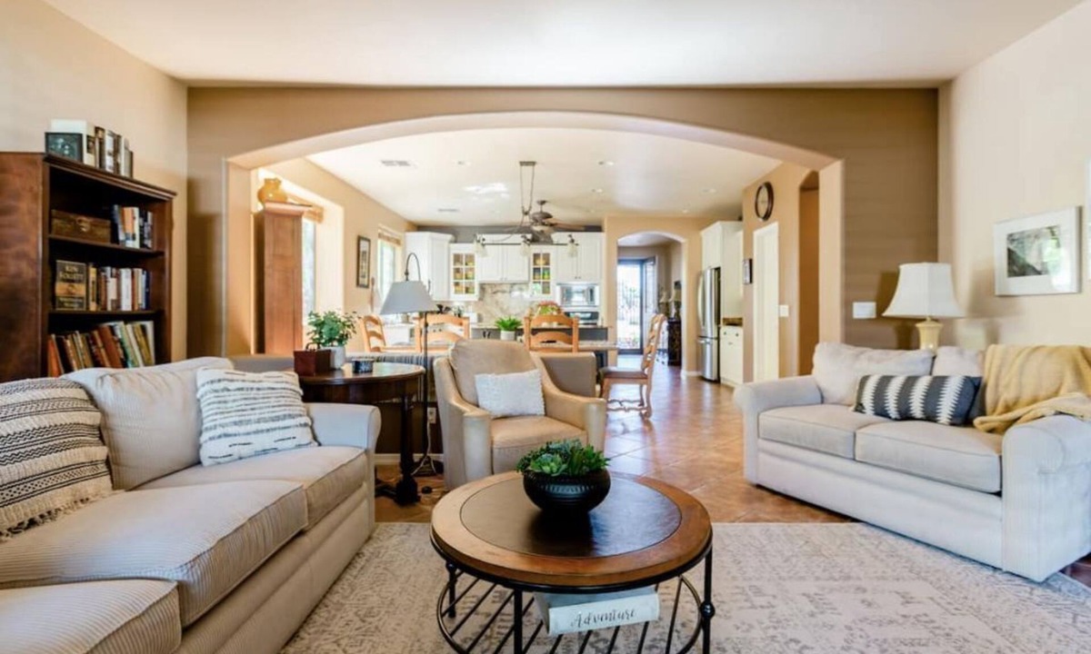 Tramonto House | Enjoy a family home away from home. Fire Pit,BBQ, views, trails, community pool!
