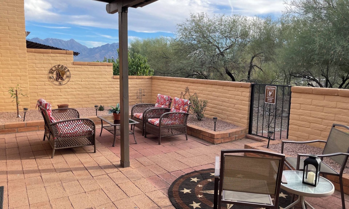 Green Valley House | Enjoy Gorgeous Mountain Views w/Privacy & Southwestern Ambiance Inside and Out!