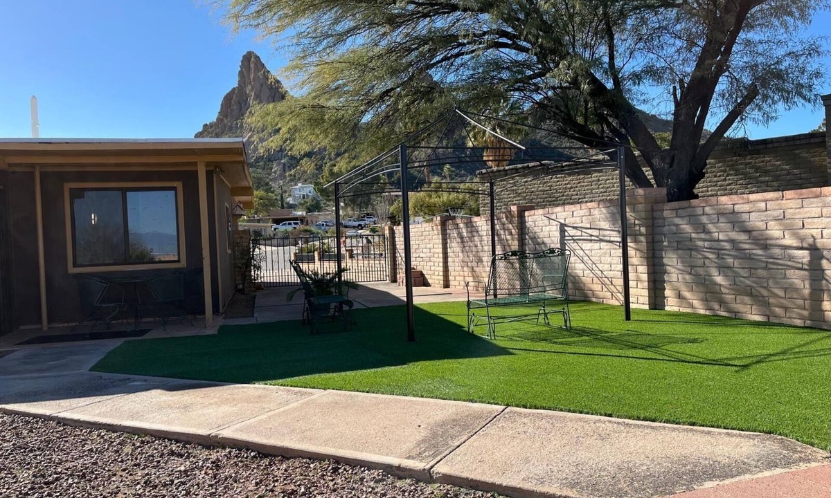 Drexel Heights House | Enjoyable 3-bedroom house with AC in quiet Tucson neighborhood