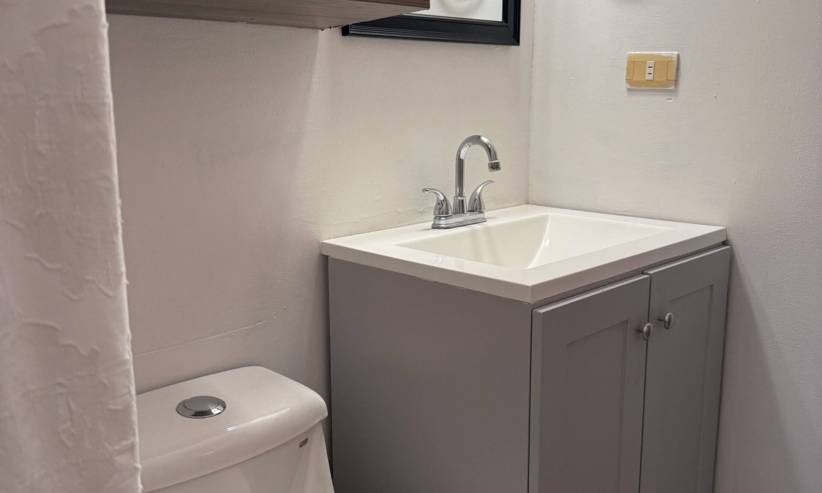 Santa Catarina House | EQUIPPED HOUSE 8 MIN CONSULATE, 20 MIN FUNDIDORA, GYM, PLAYGROUND, SAFE