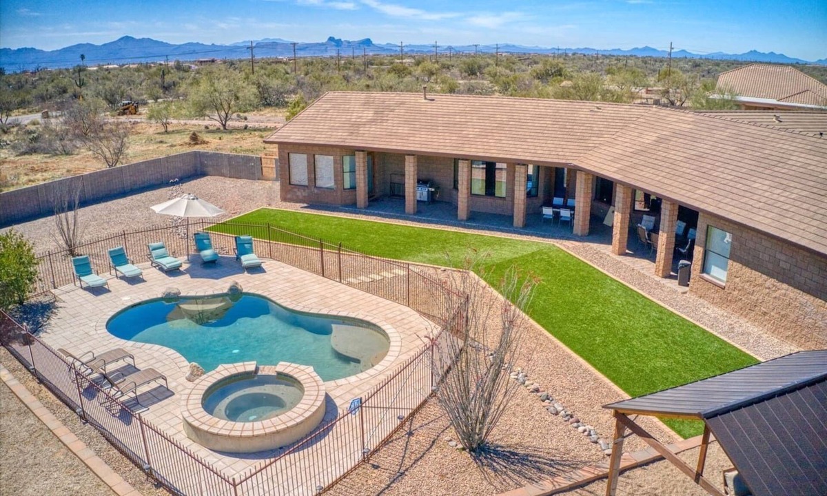 Tucson House | Event Ready Roomy Tucson Home with Private Pool