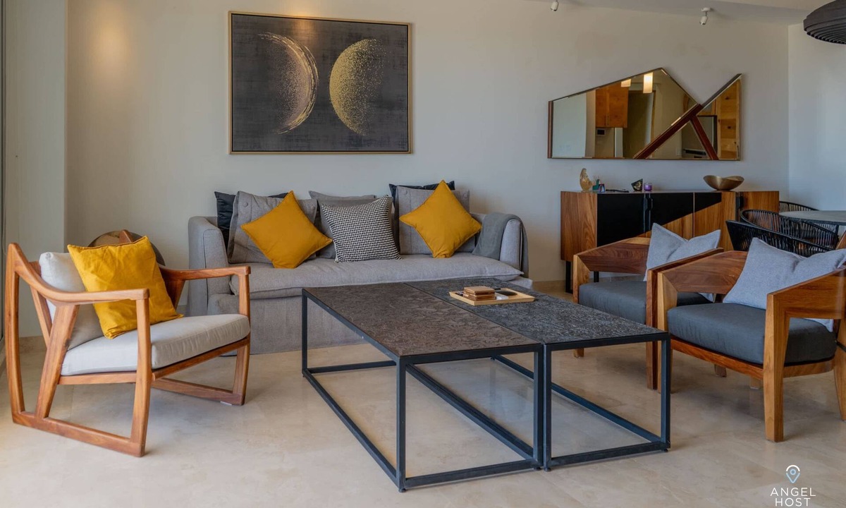 La Paz Condo | Everything Nearby: Beach, Pool, Gym, Tennis