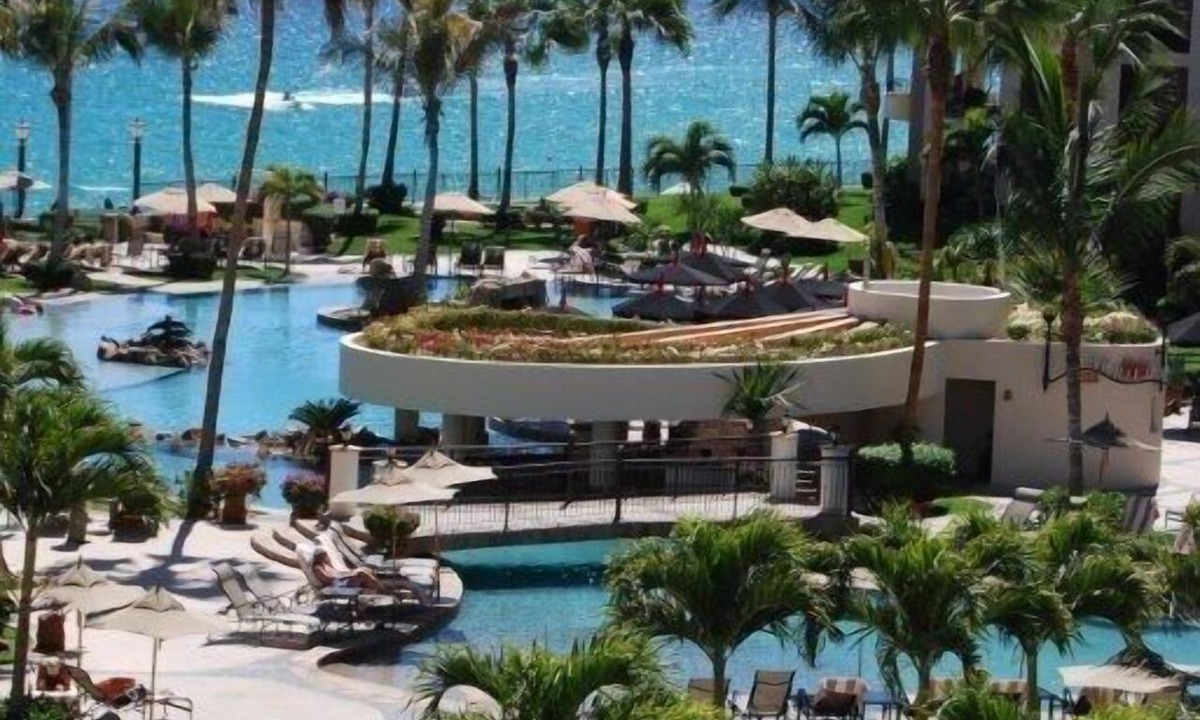 Cabo San Lucas Condo | Everything you need! Ocean views from your balcony!