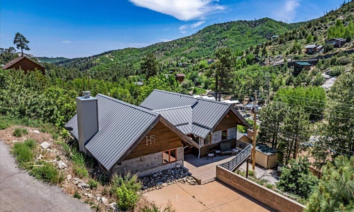 Summerhaven House | Experience Heaven Sent Ranch Mountain Style 3-bedroom home hot tub in Mt Lemmon