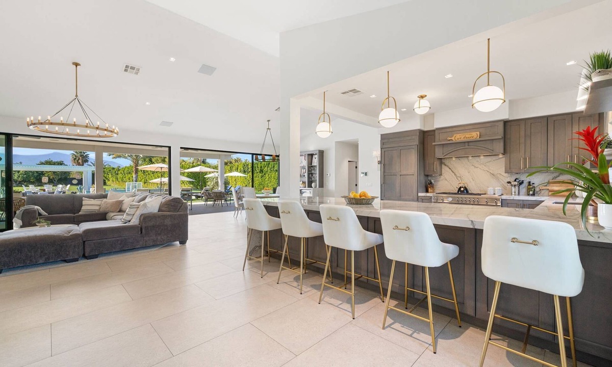 Bermuda Dunes House | Experience Timeless Elegance at Bella Bermuda Estate