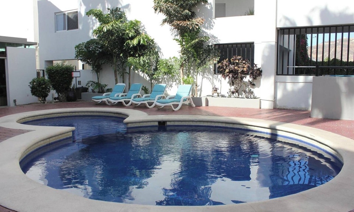Downtown Cabo San Lucas Hotel | Explore Cabo Easily from Comfy and Superior Room Near Nightlife & Attractions