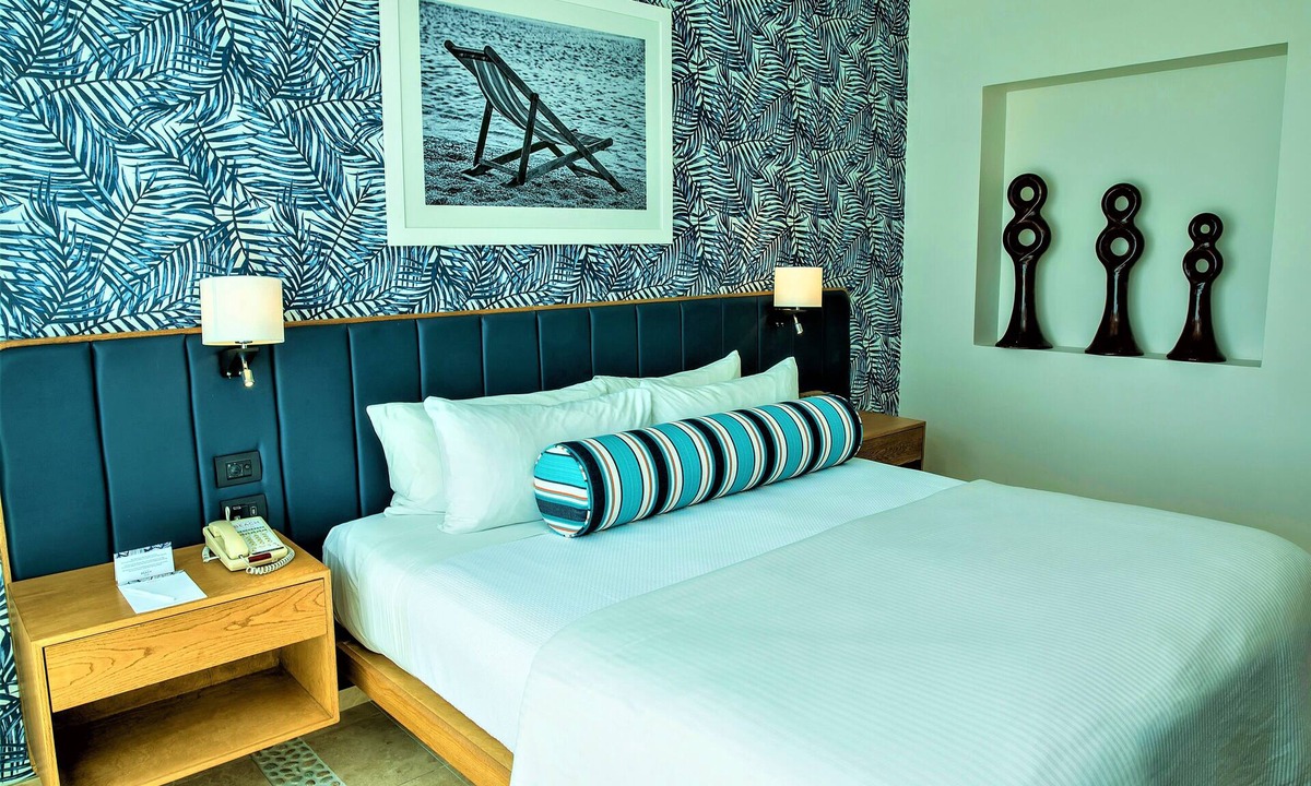 El Medano Ejidal Apartment | Explore the Beautiful Stretch of the Beach! Pet-friendly, Beachfront, Pools!
