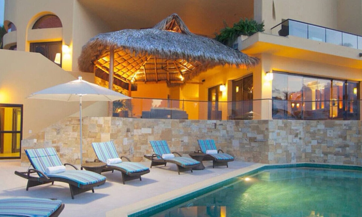 La Punta Villa | Exquisite 6 bedrooms fully staffed in exclusive gated community/private beach