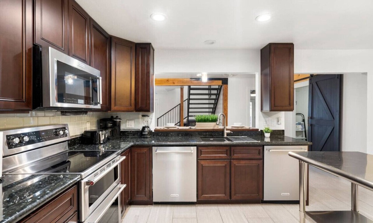 Paradise Valley Village Apartment | Extravagant Phoenix Retreat Pool Gazebo Heatedpool