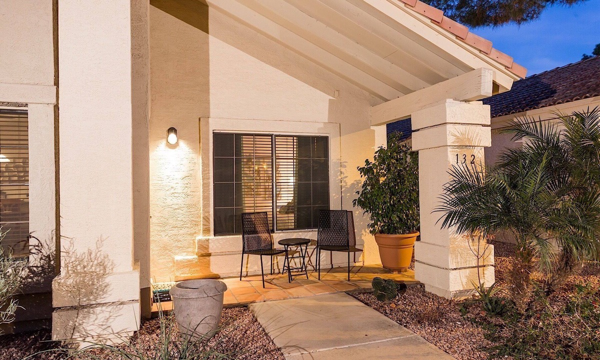 Val Vista Lakes House | Fabulous Gilbert~No Place Like Home, Cozy 2 Bedroom Home/Community Pool Now