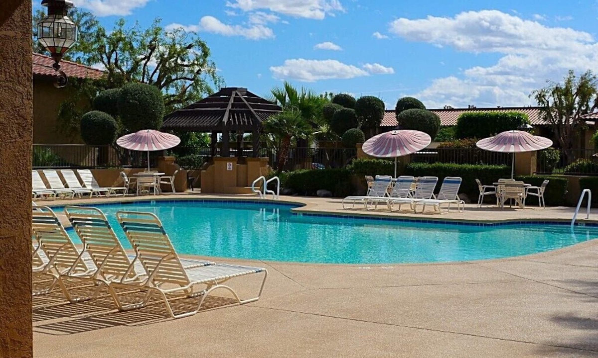 Cathedral City Condo | Fall 2026: a great time in the Coachella Valley & Casa Jacaranda is available!