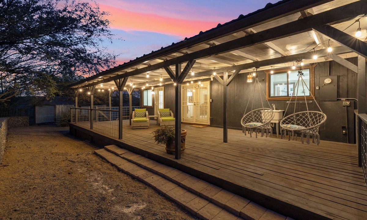 Cave Creek House | Family Friendly Desert Escape – 3BR with Games, Hot Tub & Outdoor Dining
