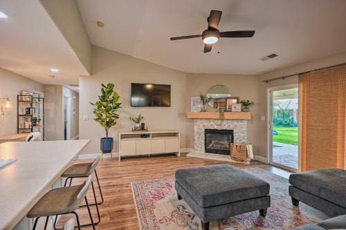 Greenacres House | Family-Friendly Home, 6 Mi to Riverwalk Plaza