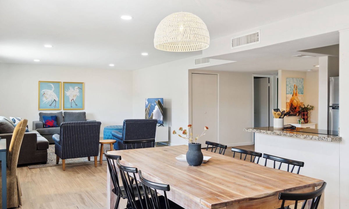 Tempe House | Family Friendly Retreat | Pool & Putting Green