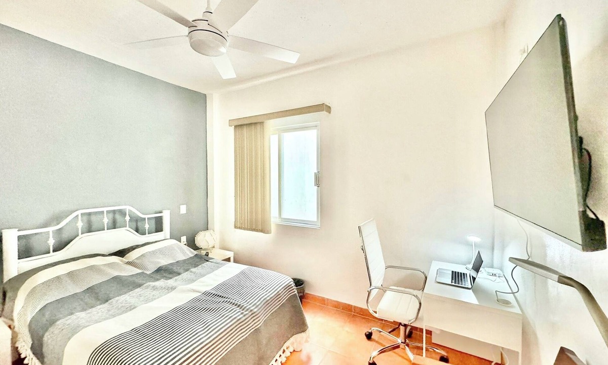 Oaxaca Apartment | Flat 1/1 500 mbps Wifi full kitchen, desk, office chair, 50" Smart TV-Monitor