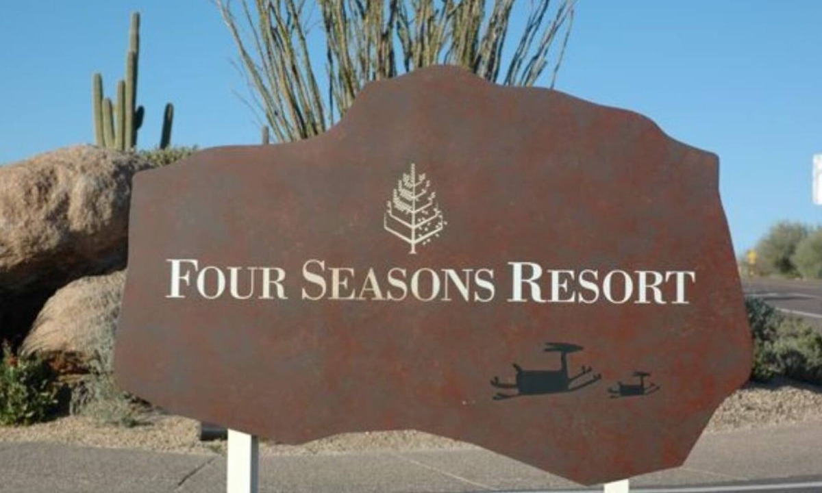 Troon North Resort | Four Seasons Scottsdale Two Bedroom October 7 - 14, 2022 $3,400