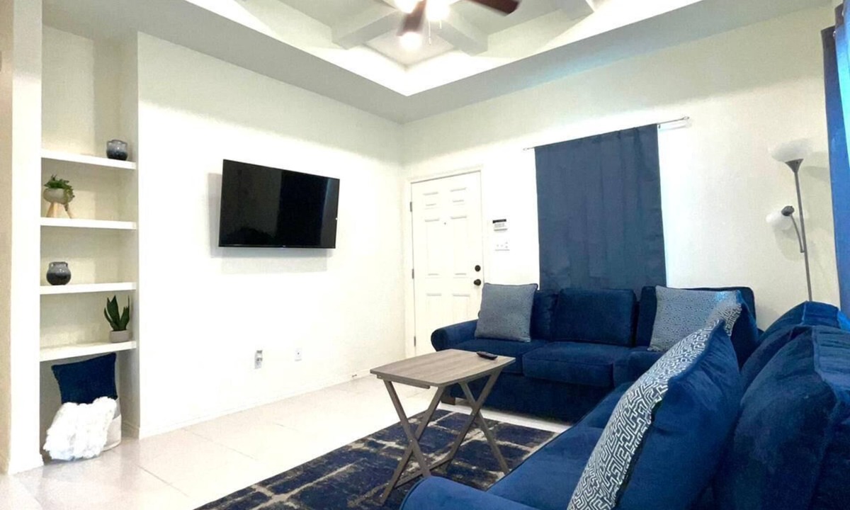 Edinburg Apartment | Fully Furnished 2 Bed/2 Bath Apartment
