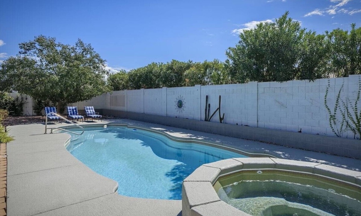 Continental Ranch House | Fully Updated 4Bedroom House with PRIVATE POOL & HOT TUB-Close to Sombrero Peak!