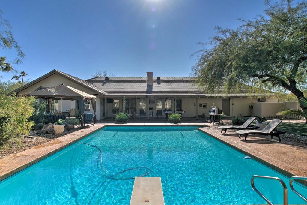 Saddleback Hills House | Game Room, Fire Pit & Putting Green: Glendale Home