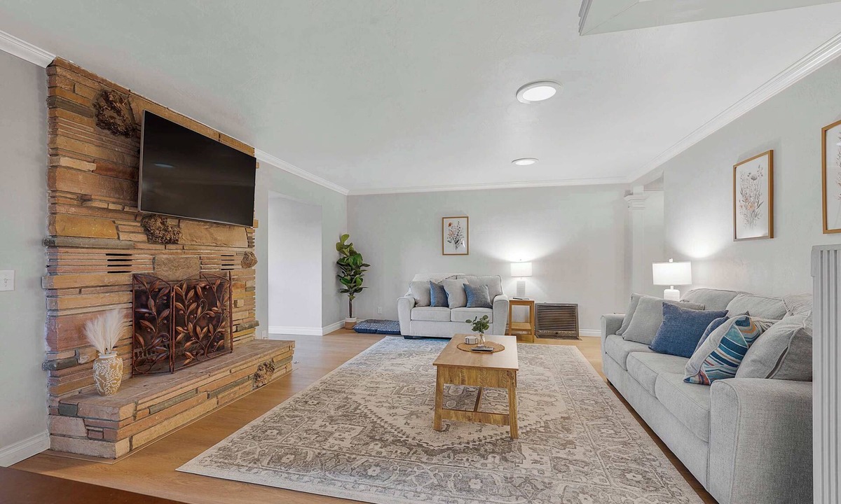 Paso Robles House | Game room & Fire Pit, Short Walk to Downtown!