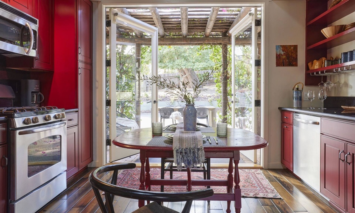 La Canada Flintridge House | Garden Casita - pool, hot tub, pets, patio