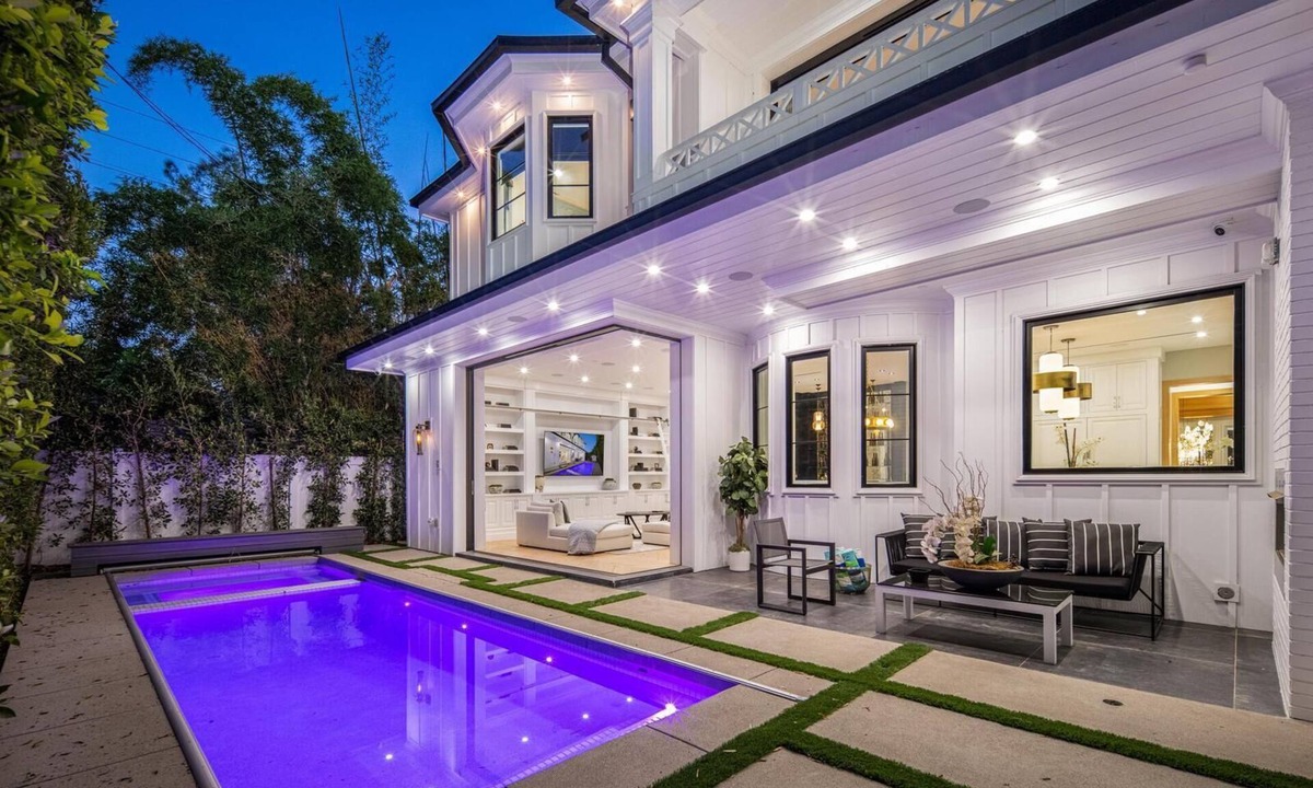 Melrose Villa | Gardner Modern - Exquisite Modern Villa with Pool & Theater in Beverly Grove