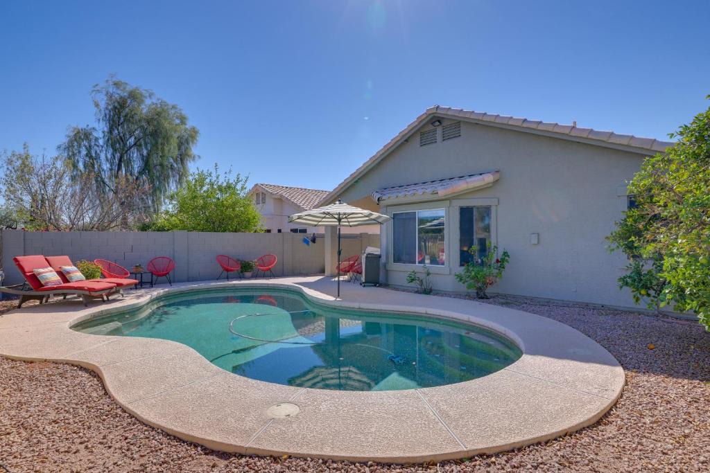 Arrowhead Ranch House | Golf Course View! Dog-Friendly Retreat in Glendale