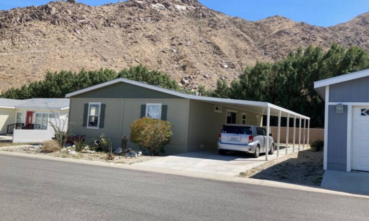 Palm Springs House | GORGEOUS MOUNTAIN SCENERY 30 night stays out in nature but close to town