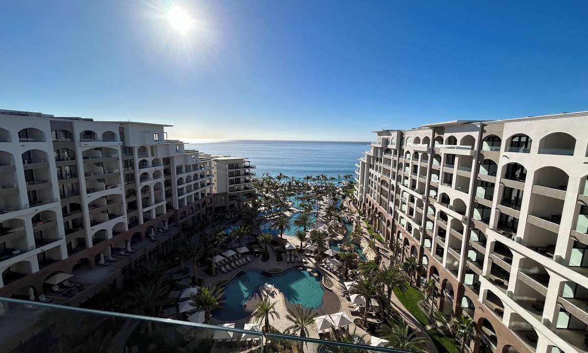San Jose del Cabo Resort | Gorgeous Oceanfront 2BR Cabo Rental – Ocean Views, Infinity Pool & Luxe Vibes