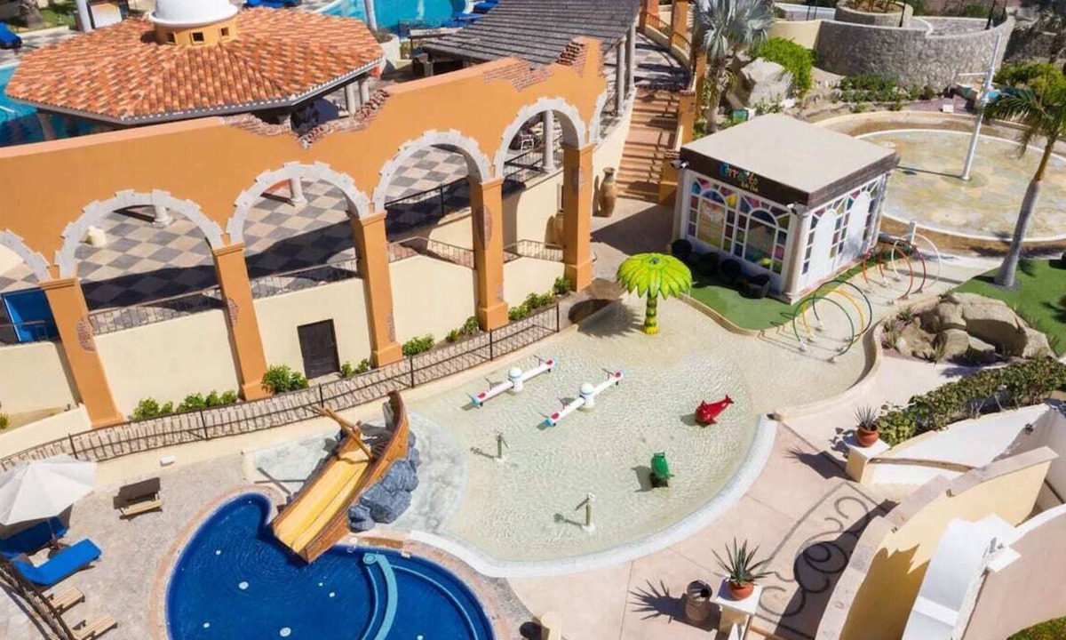 Cabo San Lucas Apartment | Grand 2BR Family Suite + 24/7 Concierge Club @Cabo