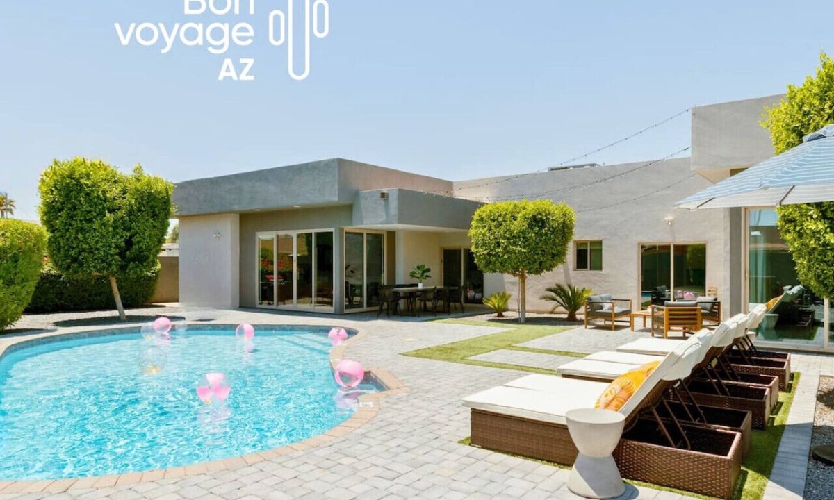 Cox Heights House | Grand Ultimate Scottsdale Oasis|Pool+Putting Green