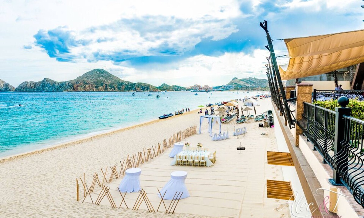 Ildefonso Green Resort | GREAT LOCATION, GREAT BEACH, WALK TO TOWN