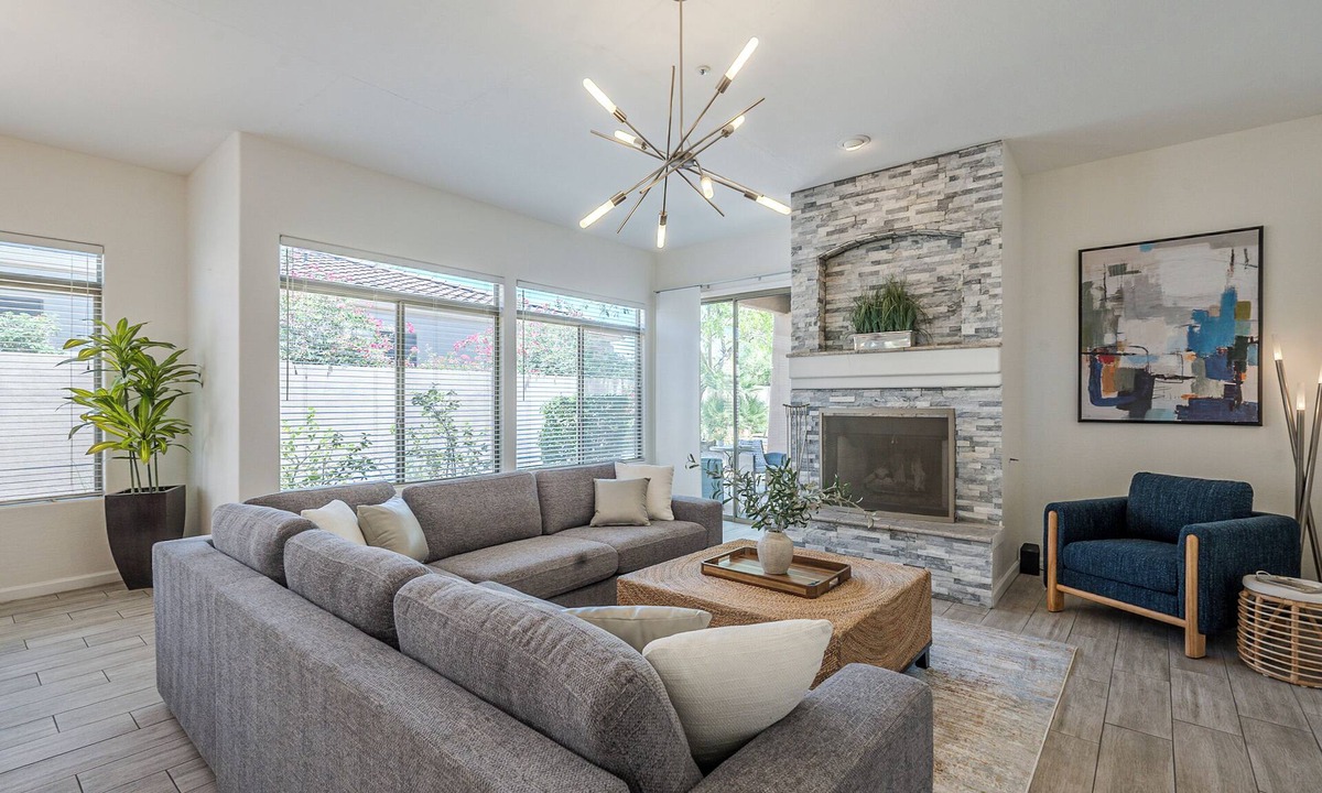 Talon Retreat House | Greyhawk - Pool - Chef's Kitchen - Golfer's Dream Location