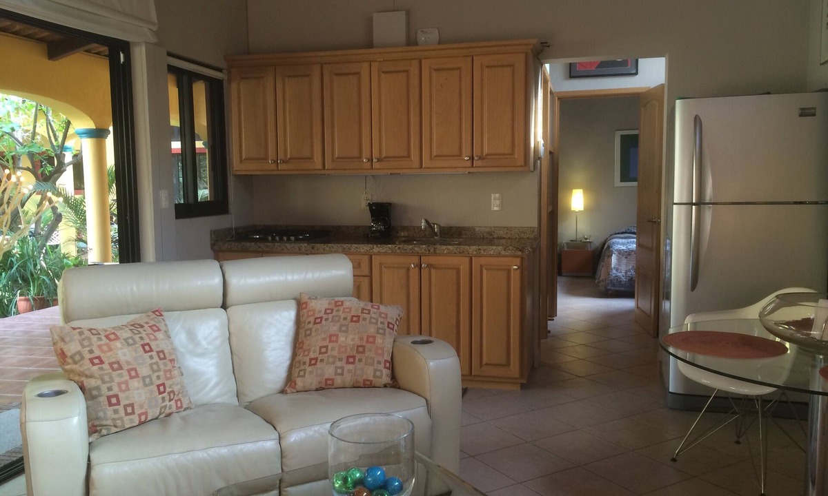 Ajijic Apartment | GROUND FLOOR EFFICIENCY WITH GARDEN VIEWS