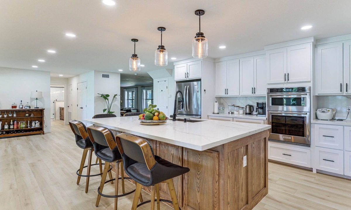 Sebastian Cottage | Group Getaway: Luxe Riverfront Gem in Los Fresnos!