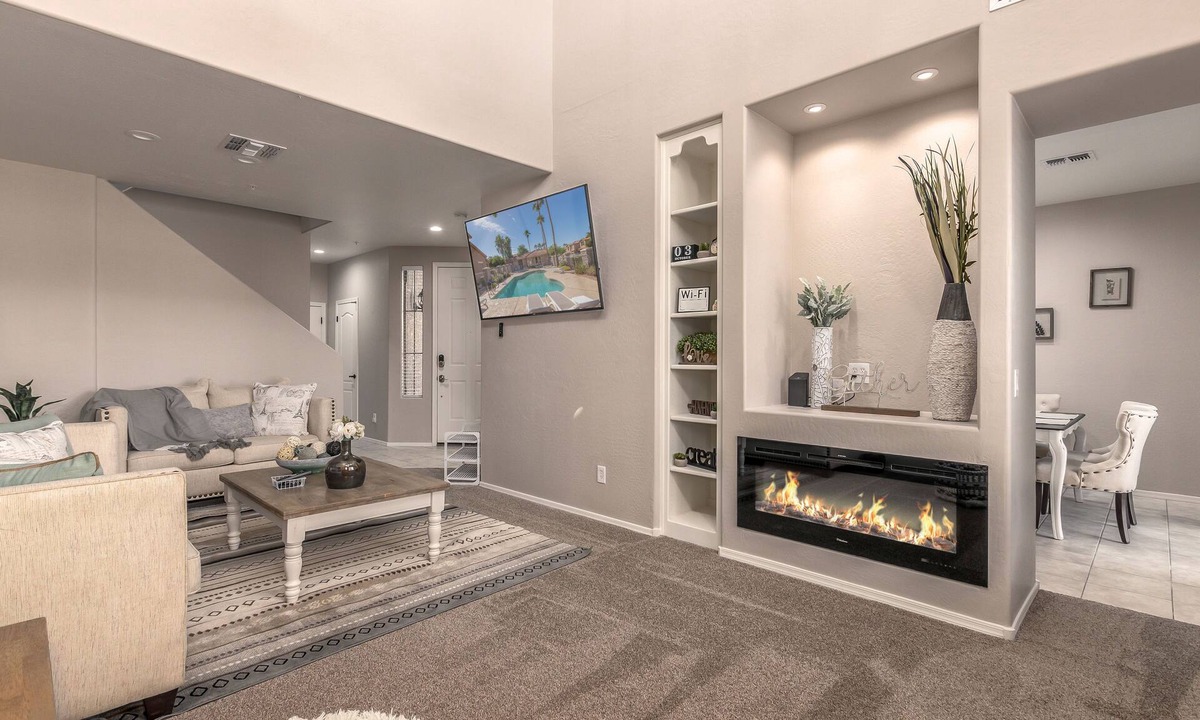 Alta Mesa House | Group Luxury Retreat ~ 4 Neighboring Homes, 21 Beds, Pool & Golf Community