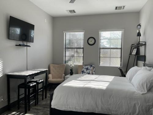 Palm Valley House | Guesthouse/Casita Goodyear