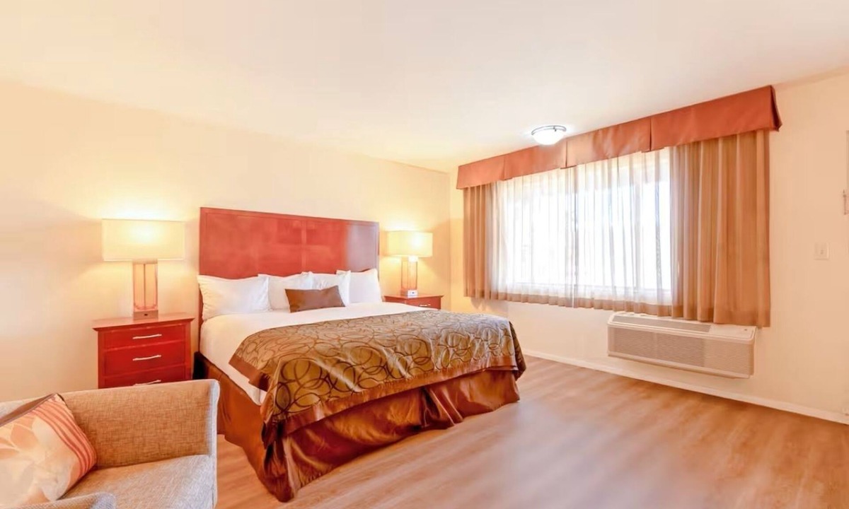 Yuma Townsite Hotel | Gym 24/7 Available | King & Queen Suite Retreat Close to Colorado River Kayaking