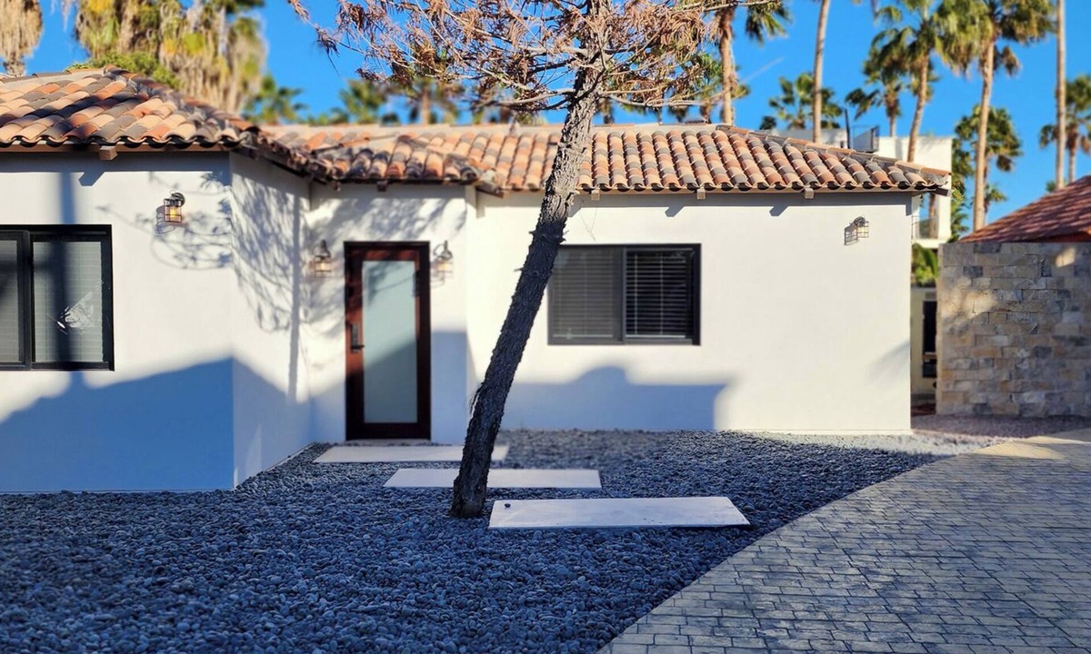 Loreto House | Hacienda Christopher Scott 2 bedroom Casita In Loreto with pickleball court