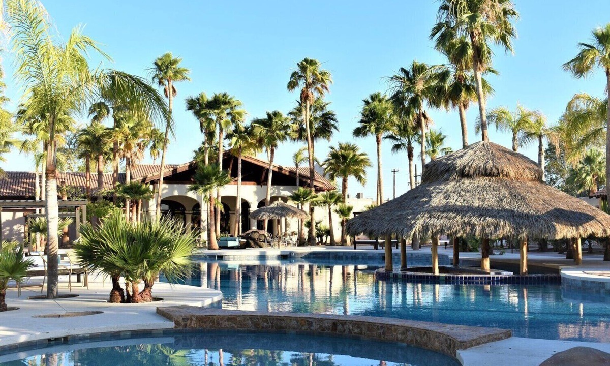 Puerto Penasco Hotel | HACIENDA MONARCAS RESORT