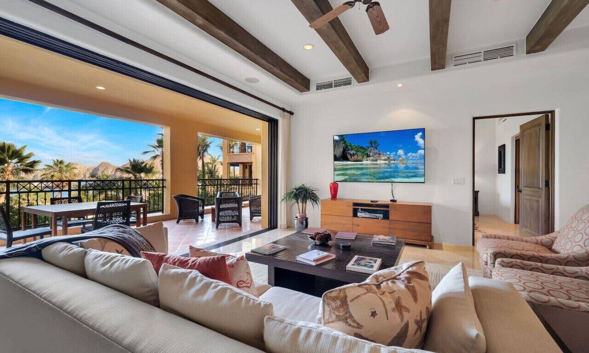 El Medano Ejidal Condo | Hacienda Residences, 5-Star, Beachfront, Paradise