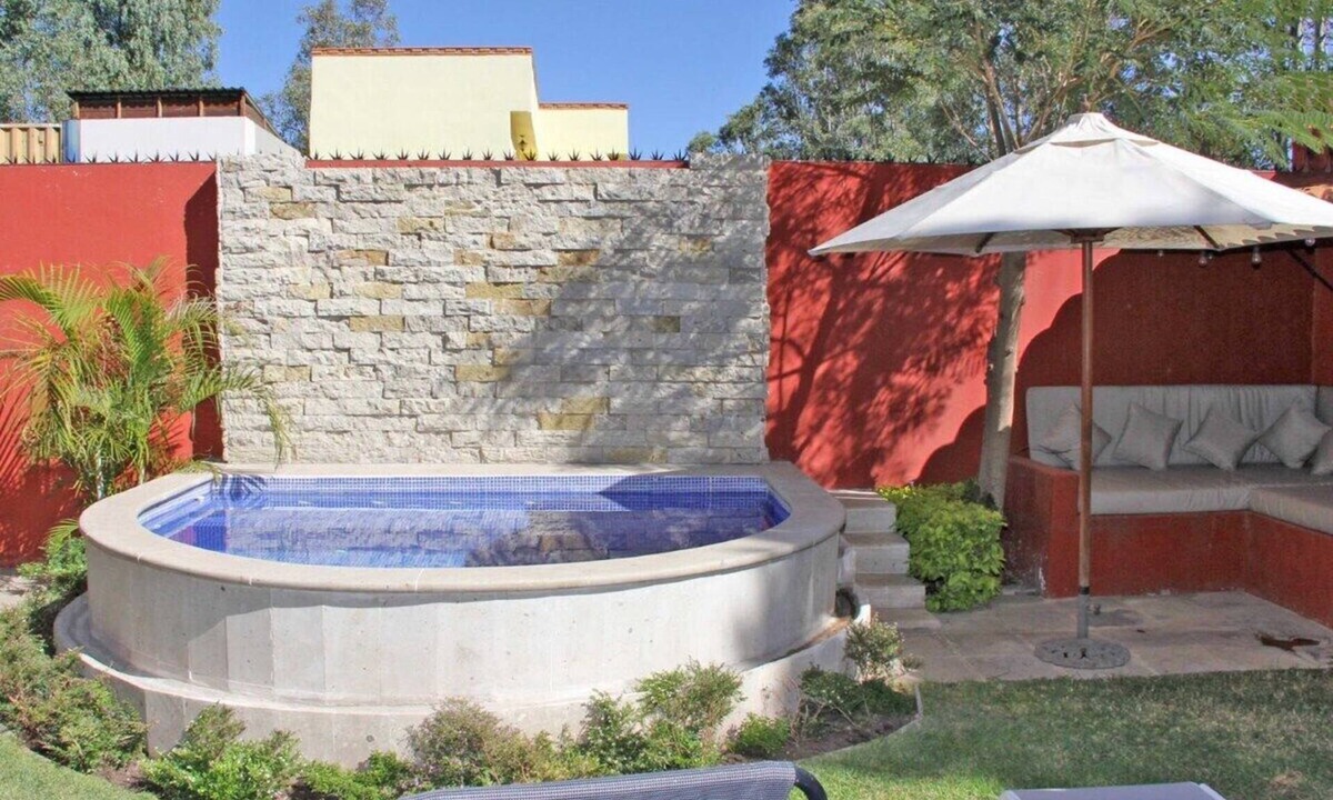 Galindo House | Hacienda-style colonial house near vineyards