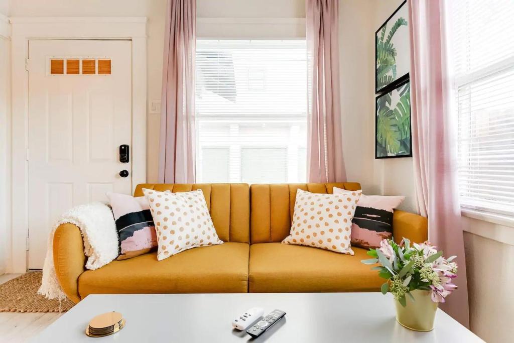 Franklin House | Hidden Long Beach Cottage With Private Patio and Ocean Air - NPR21-00107