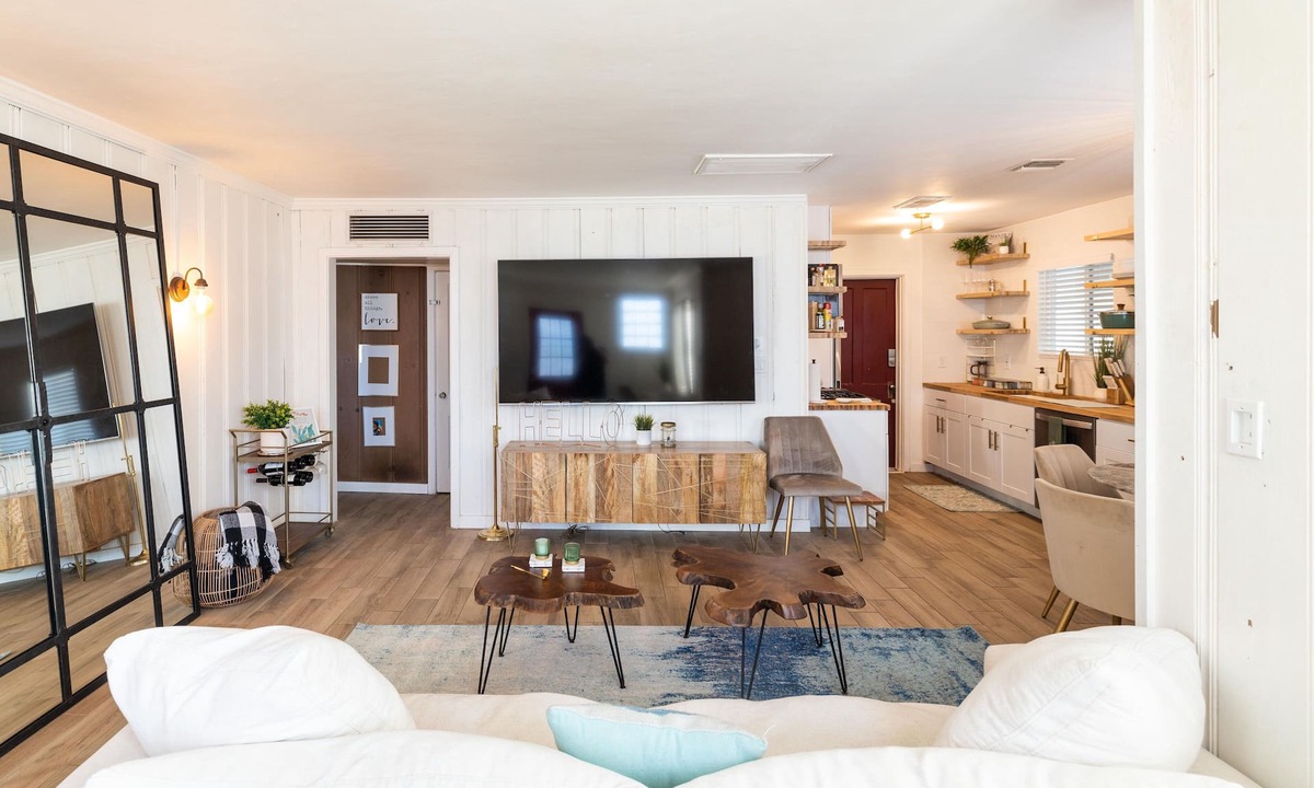 Chesterfield Place Cottage | Historic Cozy and Aesthetic Cottage w/Private, Safe Pet-Friendly Yard