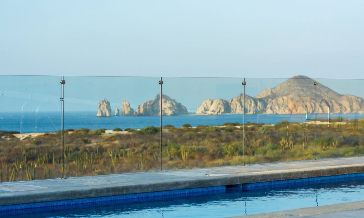 El Tezal Hotel | Holiday Inn Express Cabo San Lucas by IHG