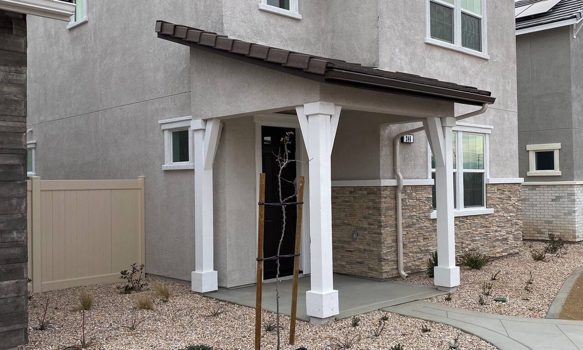Palmdale House | Home away from Home/Beautiful 3-bedroom house in charming Palmdale